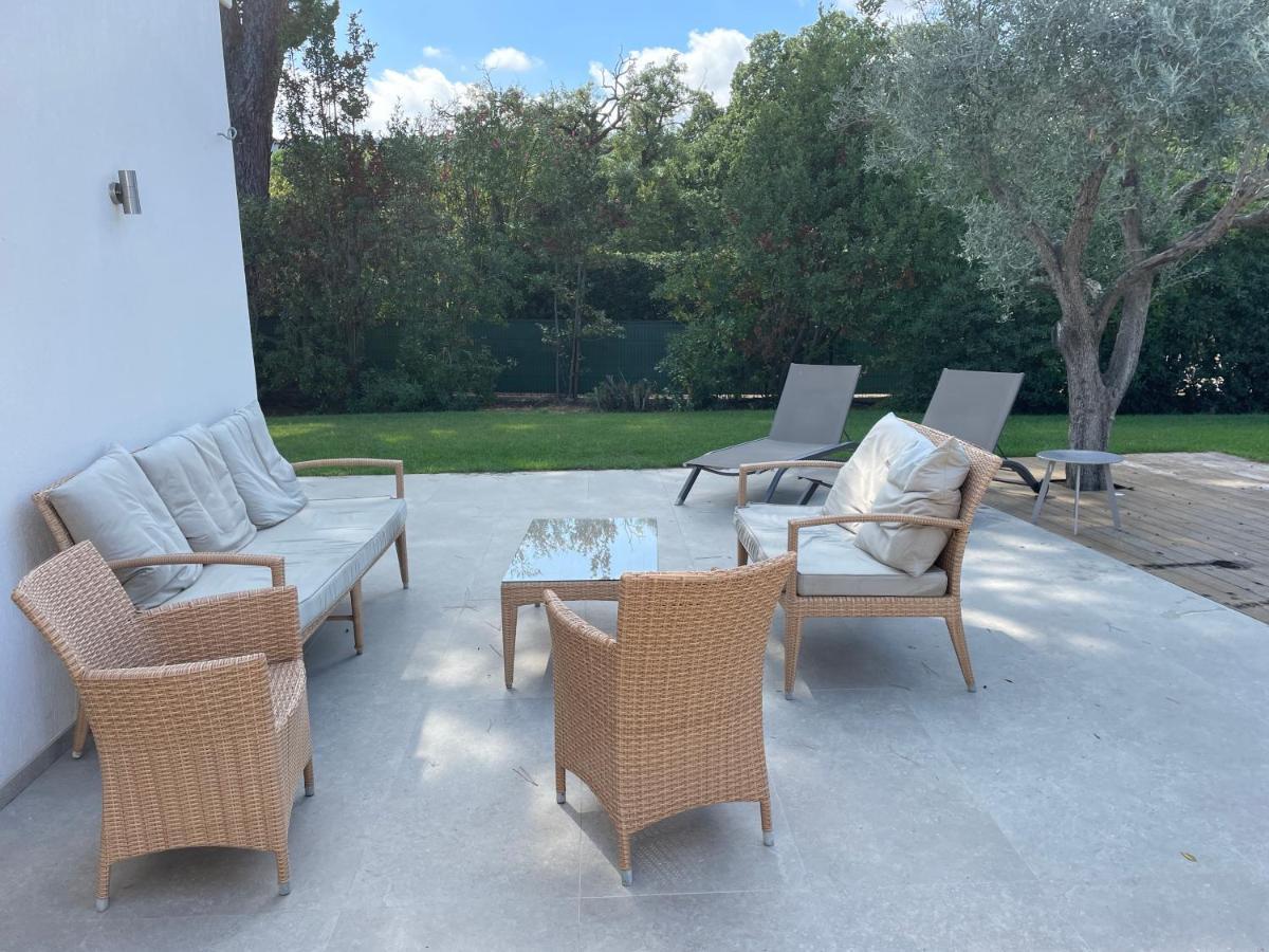 Le Mas De La Dame Saint-Tropez Exterior photo